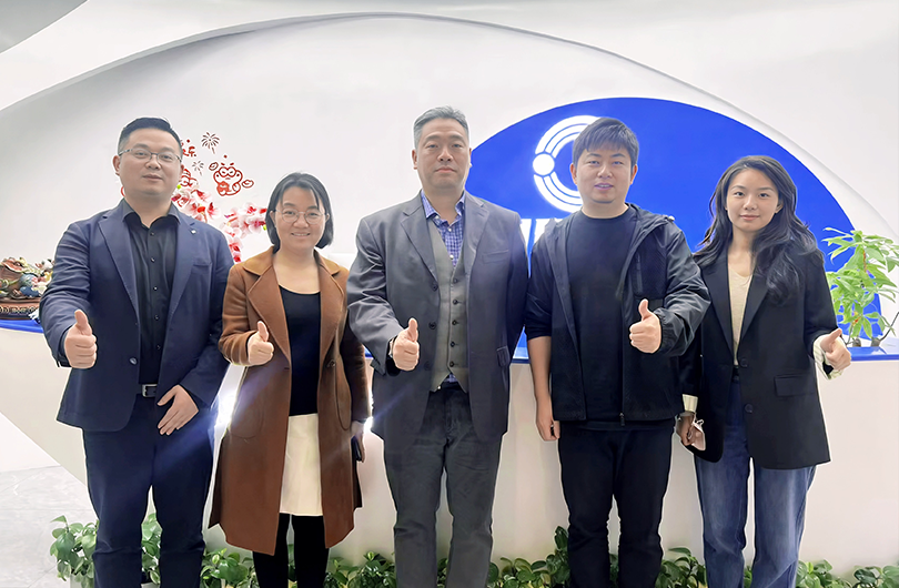 熱烈歡迎深圳市龍華區(qū)商務局黨組書記、局長鐘建生...